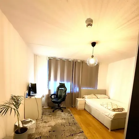 Beautiful Private Room In Hamburg